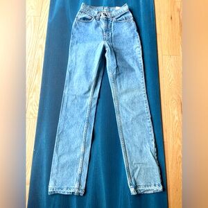 🩵Levis red tab vintage high waisted light blue denim.🩵